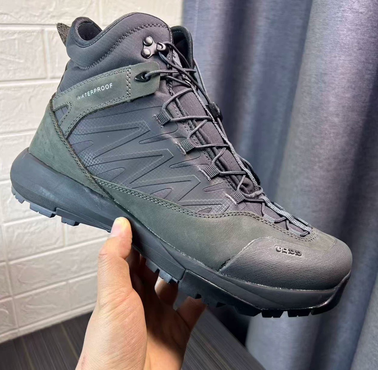 Wysokie skórzane buty trekking – Outdoor Hunting Fabric recenzja i cena